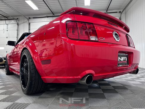 Used 2006 Ford Mustang GT Premium RWD image 30