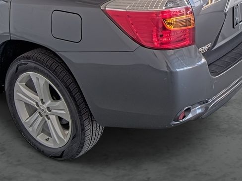 Used 2010 Toyota Highlander Limited AWD/4WD image 9