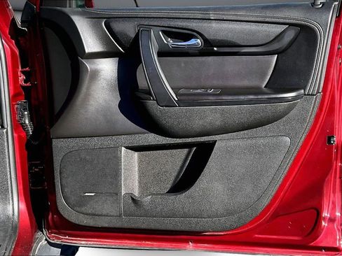 Used 2016 Chevrolet Traverse LT image 27