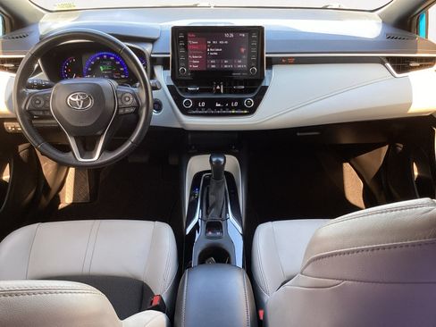 Used 2022 Toyota Corolla XSE FWD image 3