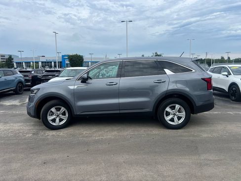 Certified 2023 Kia Sorento LX AWD/4WD image 7