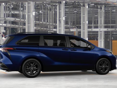 New 2026 Toyota Sienna XSE AWD/4WD image 11