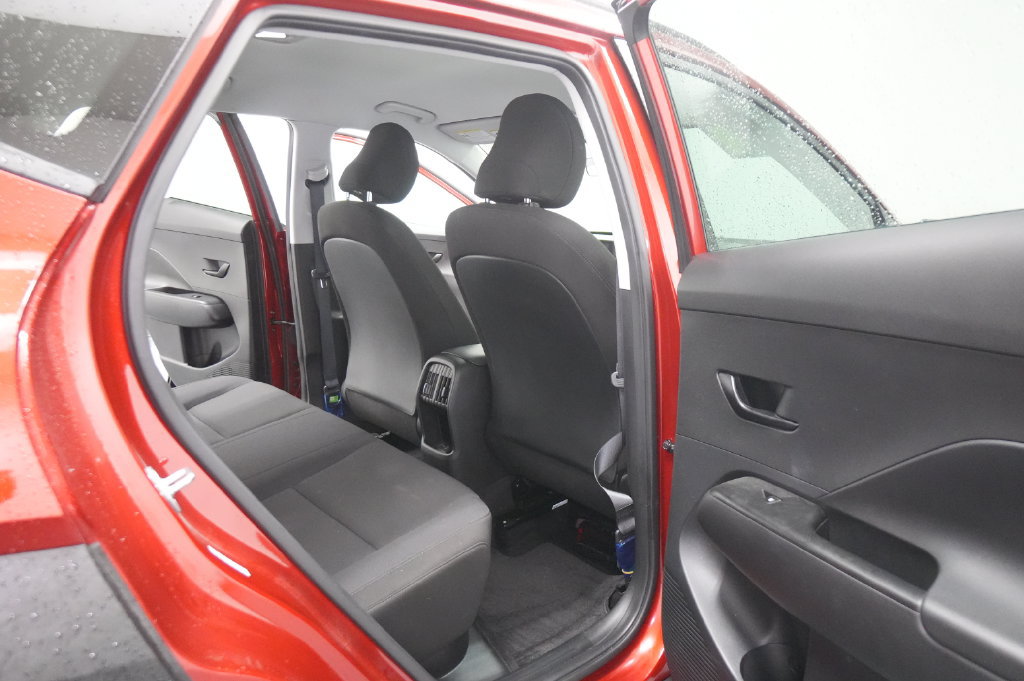 Used 2024 Hyundai Kona SEL AWD/4WD image 24
