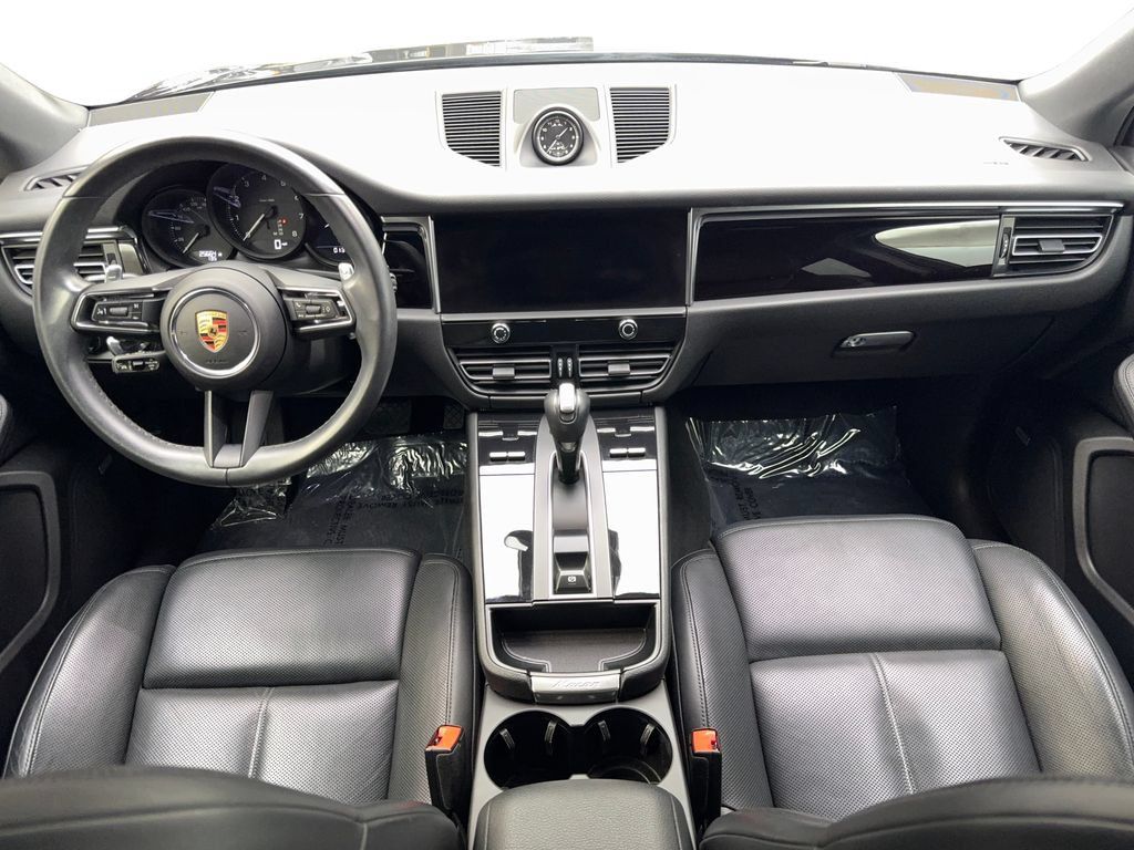 Used 2024 Porsche Macan Turbo AWD/4WD image 50