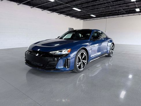 Used 2022 Audi e-tron GT Premium Plus w/ Performance Package AWD/4WD image 2