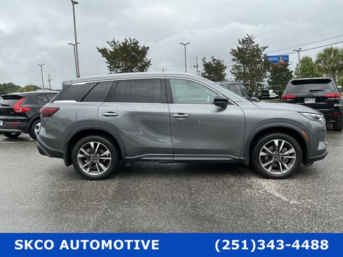 Used 2023 INFINITI QX60 Luxe w/ Performance Audio Package FWD image 6