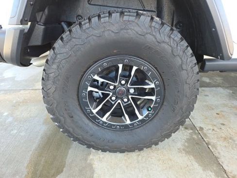 Used 2024 Jeep Wrangler Unlimited Rubicon w/ XTREMEE 35" Tire Package image 78