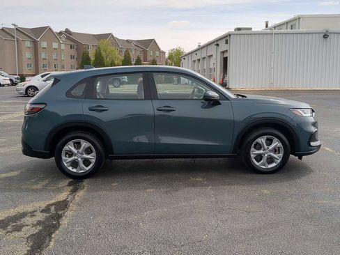 Used 2025 Honda HR-V LX image 9