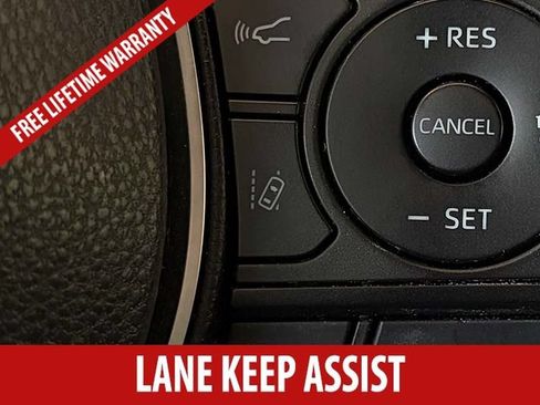Used 2023 Toyota RAV4 XSE AWD/4WD image 16