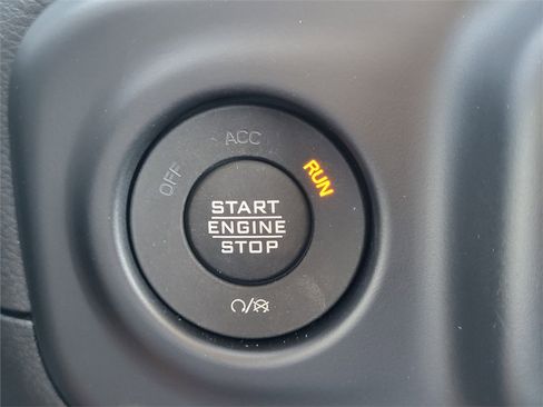 Used 2022 Jeep Wrangler Unlimited Sahara w/ Cold Weather Group image 25