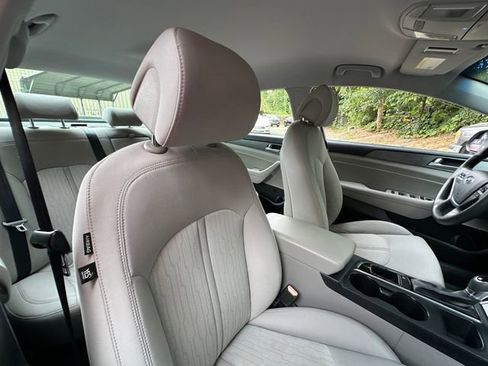 Used 2016 Hyundai Sonata SE image 32