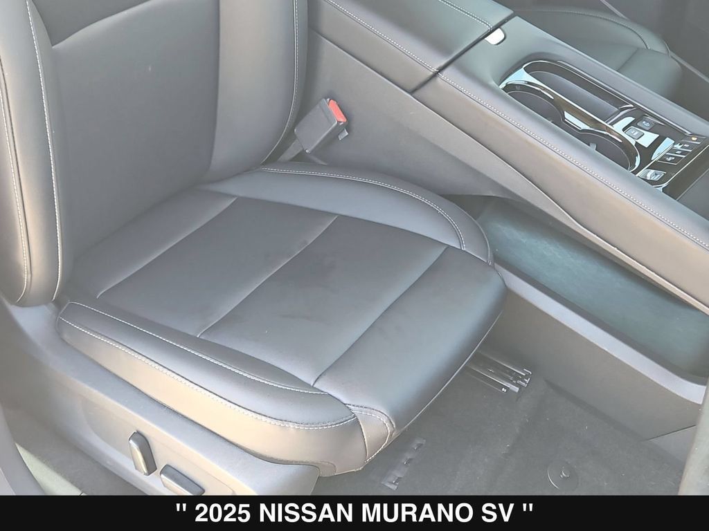 Used 2025 Nissan Murano SV FWD image 33