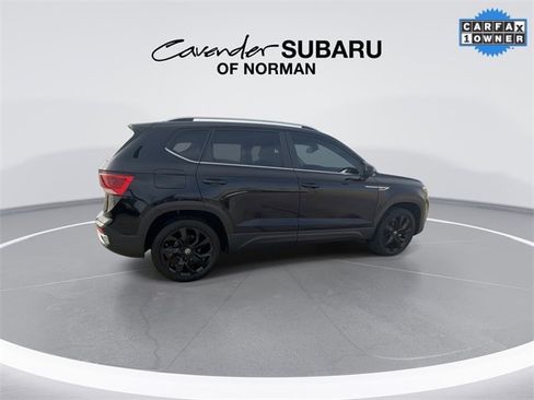 Used 2022 Volkswagen Taos SE image 3