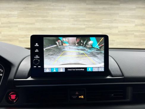 Used 2025 Honda Pilot EX-L image 13