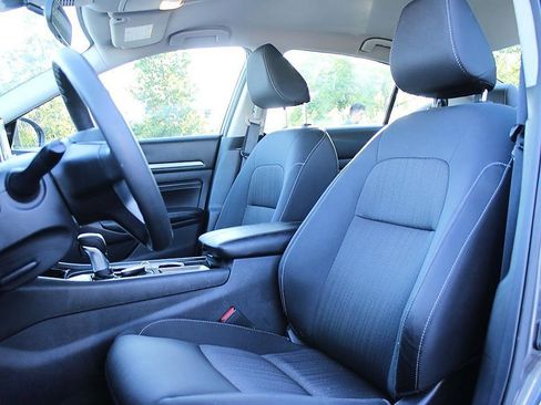 Used 2021 Nissan Altima 2.5 SV FWD image 14