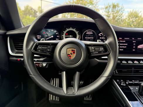 Used 2024 Porsche 911 Carrera RWD image 16
