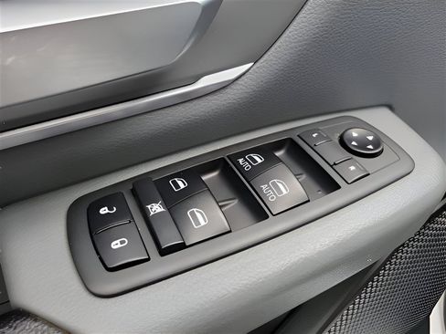 Used 2019 RAM 1500 Big Horn AWD/4WD image 15