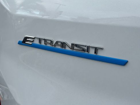 Used 2023 Ford E-Transit Medium Roof RWD image 21