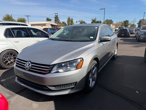 Used 2013 Volkswagen Passat 2.5 SE image 2