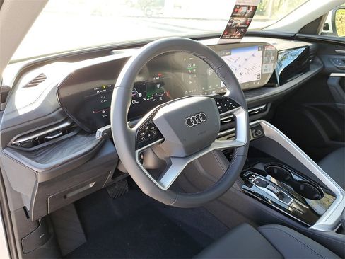 New 2025 Audi Q5 Premium Plus image 7