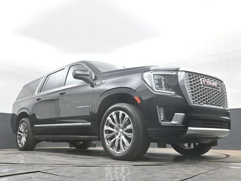 Used 2021 GMC Yukon XL Denali AWD/4WD image 48