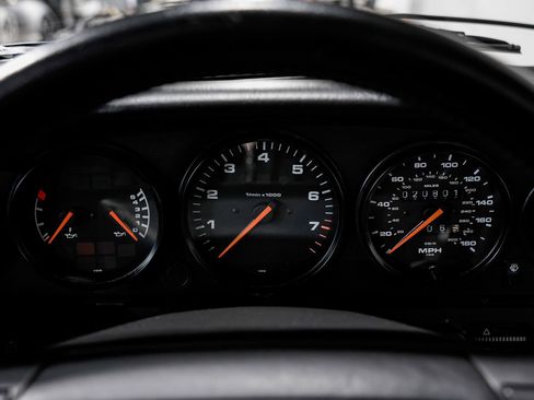 Used 1990 Porsche 911 Carrera RWD image 12
