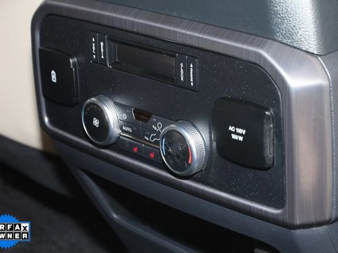 Used 2022 Ford Expedition Platinum image 16