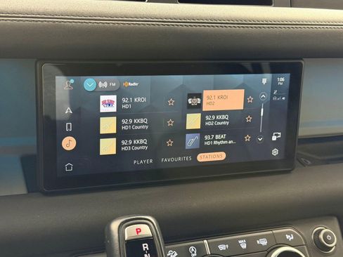 Used 2023 Land Rover Defender 110 S image 26