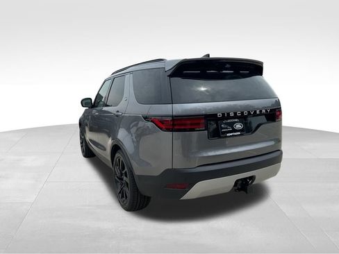 New 2024 Land Rover Discovery S image 8