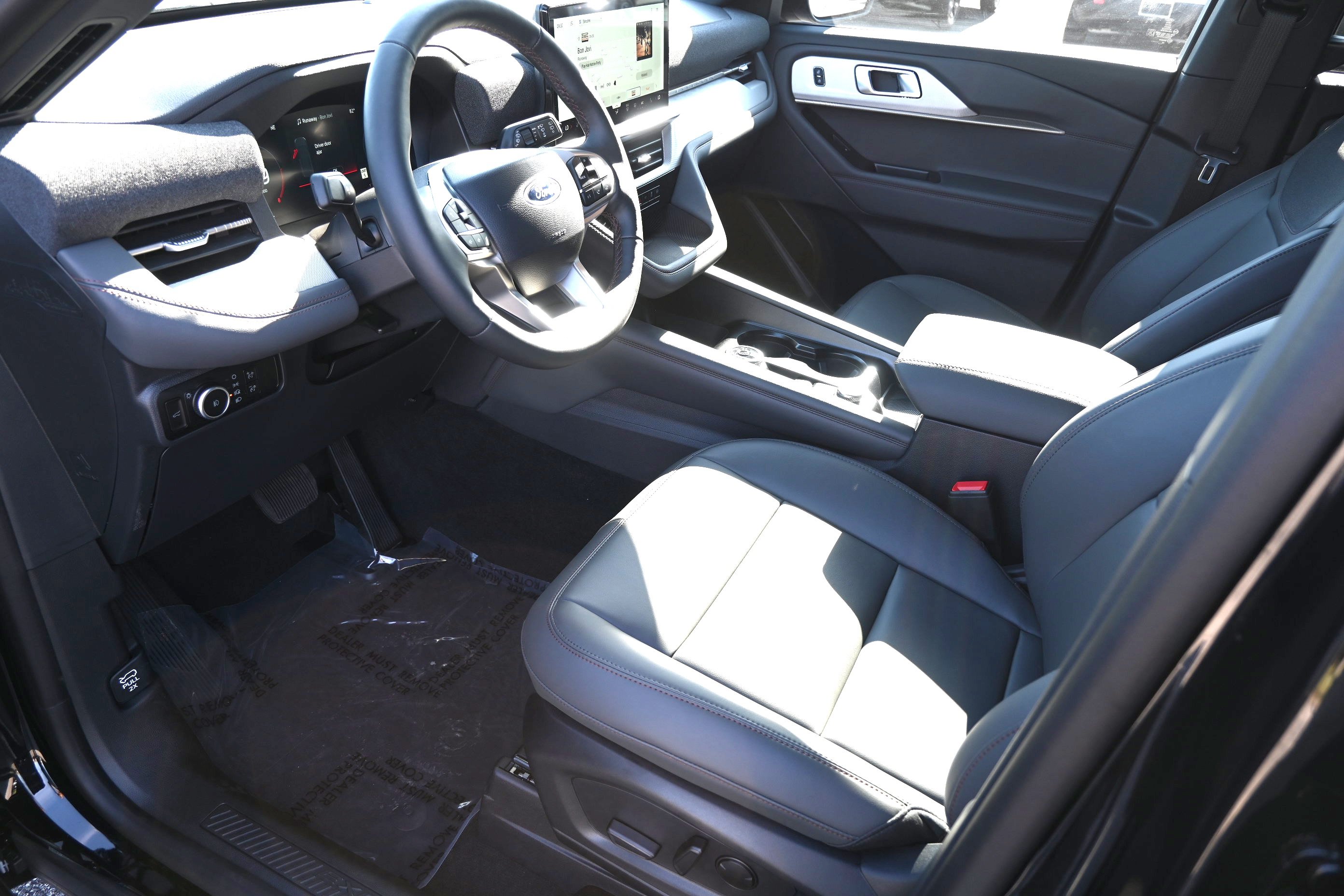 New 2027 Ford Explorer Active w/ Active Comfort Package RWD image 13