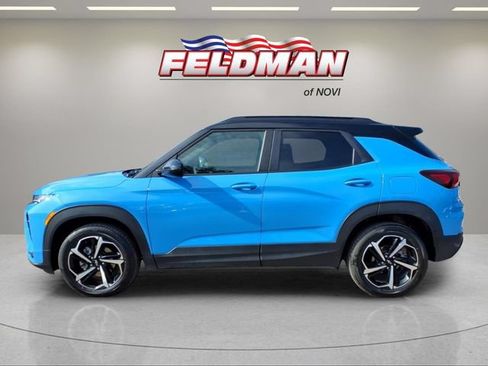 Used 2023 Chevrolet TrailBlazer RS w/ Sun and Liftgate Package AWD/4WD image 2