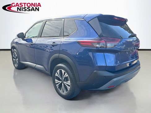 Used 2023 Nissan Rogue SV image 6