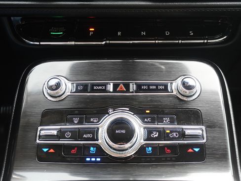 Used 2022 Lincoln Nautilus Reserve w/ Equipment Group 201A image 27