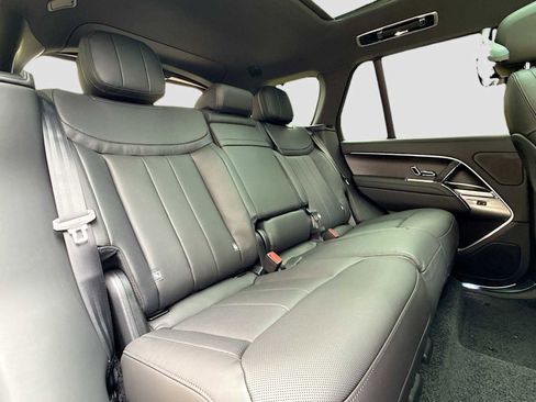 New 2026 Land Rover Range Rover SE AWD/4WD image 28