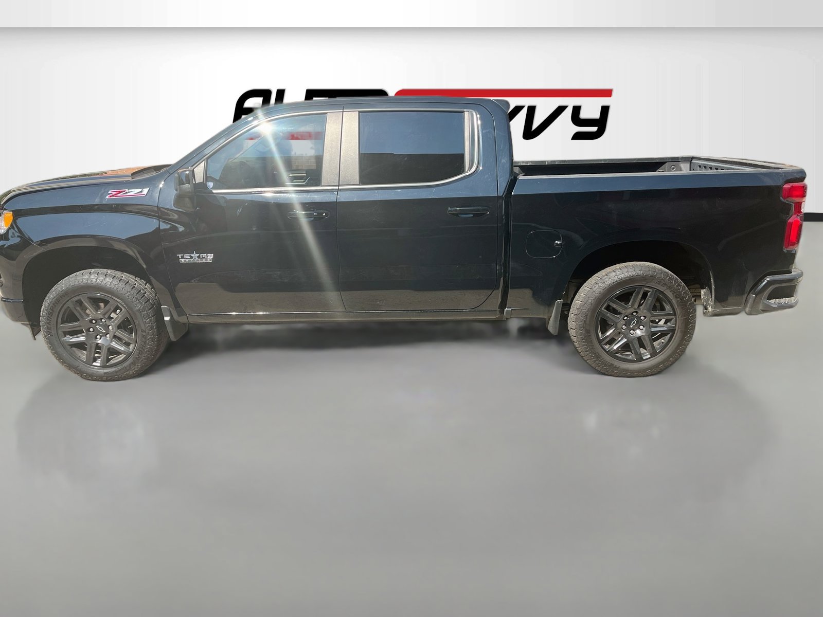 Used 2023 Chevrolet Silverado 1500 RST w/ Texas Edition Plus AWD/4WD image 4