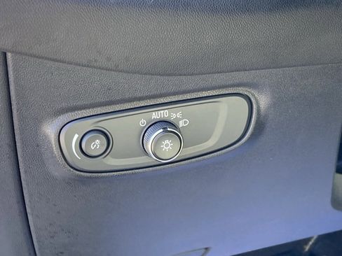 Used 2023 Chevrolet Equinox LS w/ LS Convenience Package image 19