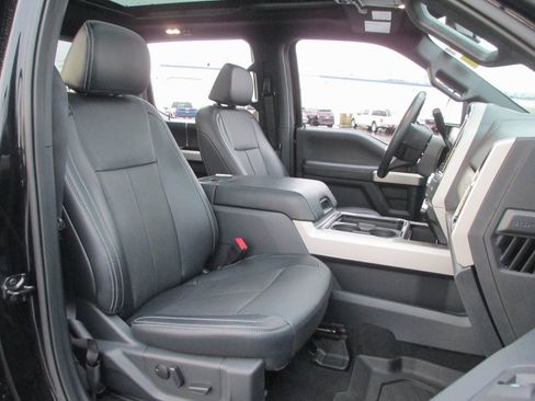 Used 2022 Ford F250 Lariat w/ Black Appearance Package image 23