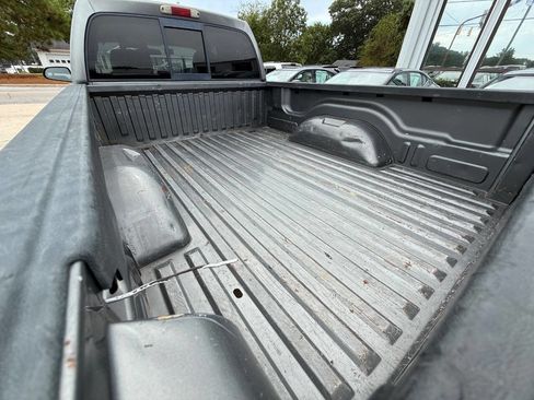 Used 2005 Dodge Dakota SLT image 9