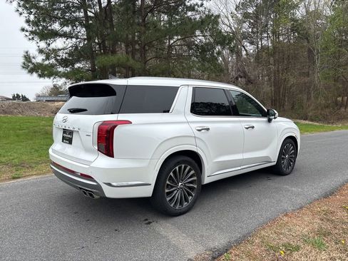 Used 2024 Hyundai Palisade Calligraphy image 5