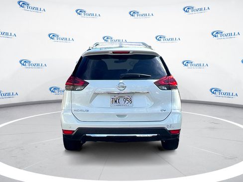 Used 2020 Nissan Rogue SV FWD image 4