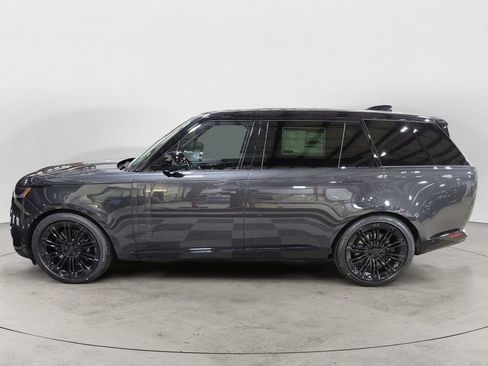 New 2026 Land Rover Range Rover Long Wheelbase SE image 2