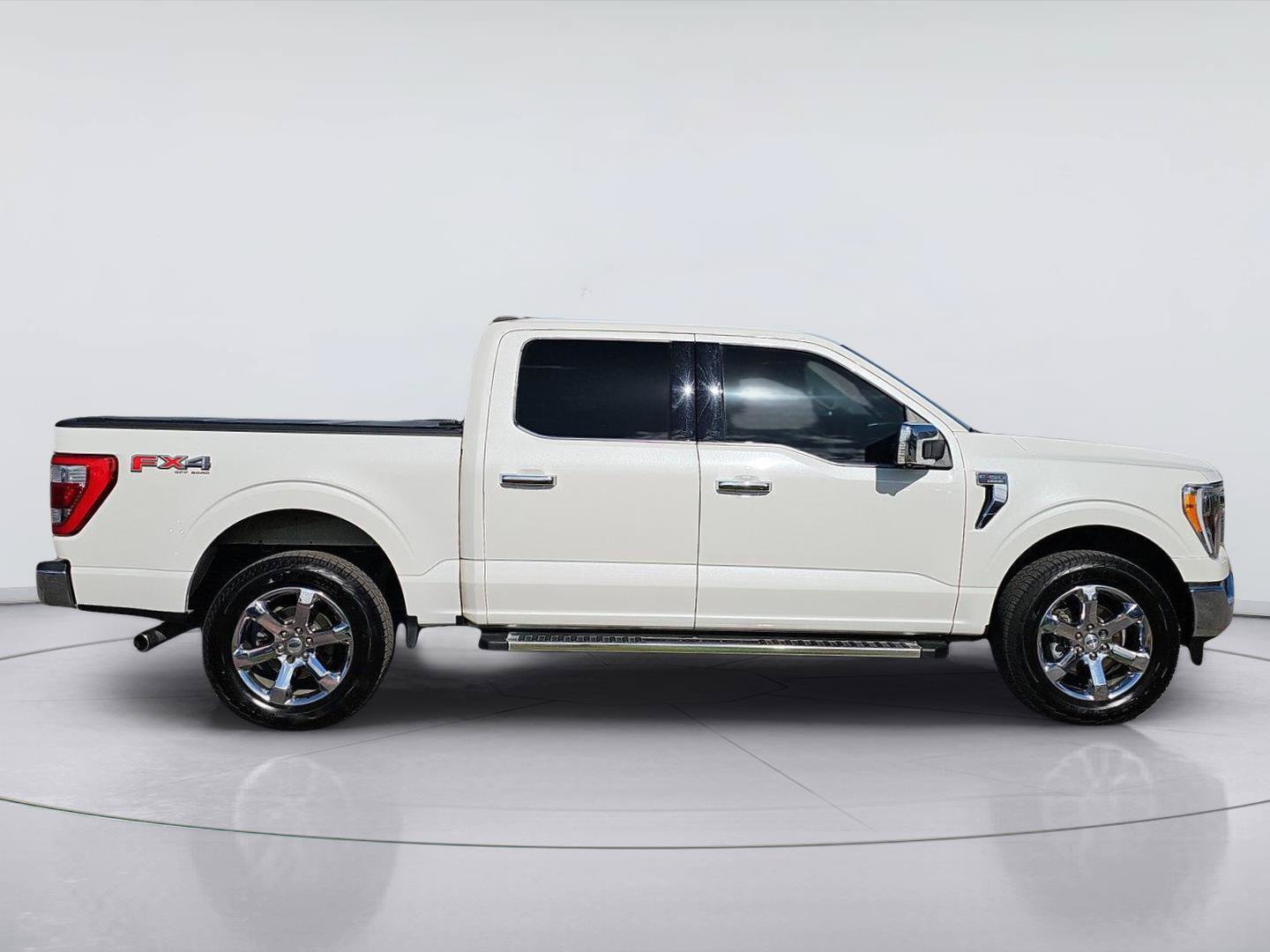 Used 2023 Ford F150 Lariat w/ Trailer Tow Package AWD/4WD image 6