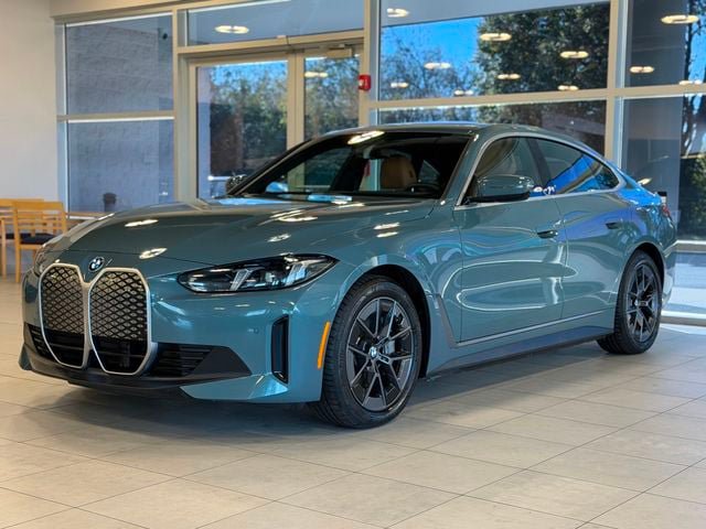 Used 2025 BMW i4 eDrive40 w/ Premium Package RWD image 4