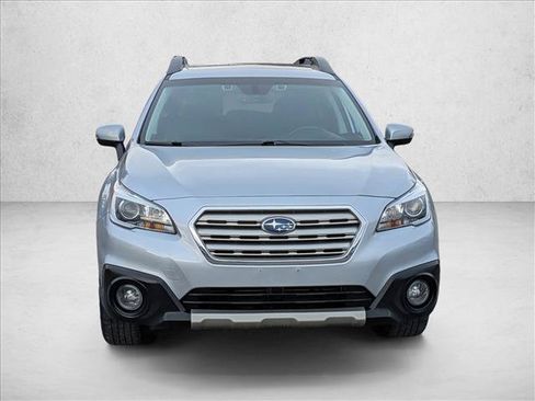 Used 2017 Subaru Outback 2.5i Limited image 2