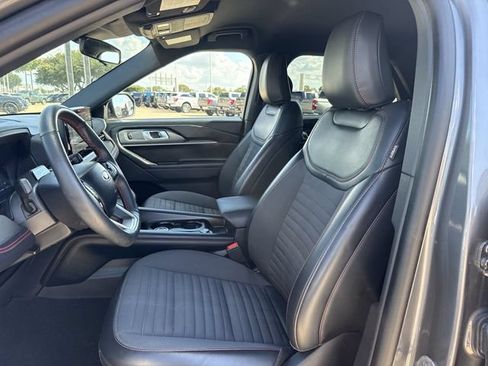 Used 2025 Ford Explorer ST-Line AWD/4WD image 25