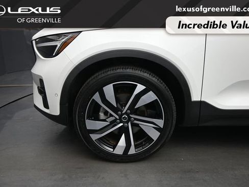 Used 2023 Volvo XC40 B5 Ultimate w/ Protection Package Premier AWD/4WD image 9