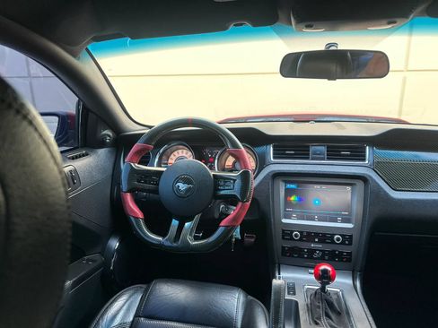 Used 2012 Ford Mustang GT Premium RWD image 10