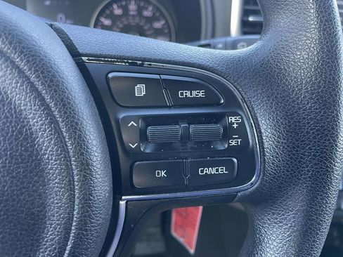 Used 2017 Kia Sportage LX image 32
