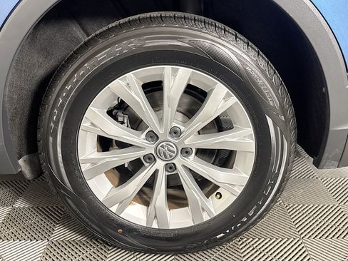 Used 2019 Volkswagen Tiguan SE FWD image 35
