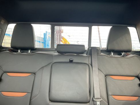 Used 2021 GMC Sierra 2500 AT4 w/ AT4 Premium Plus Package image 9